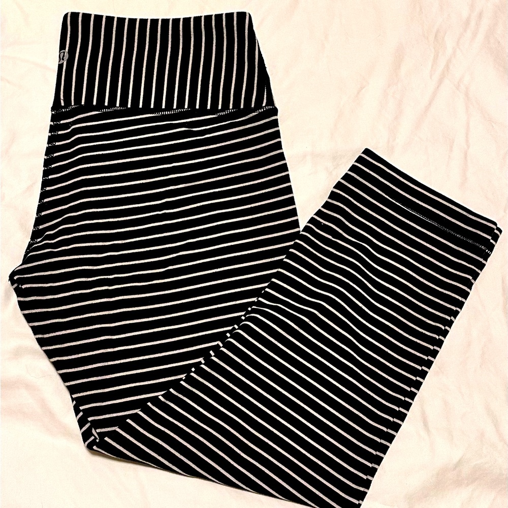 Lululemon Wunder Under Crops - Parallel Stripes size 8